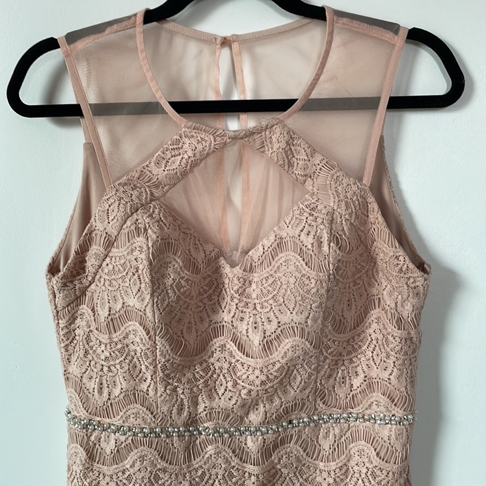 City Studio blush pink lace sleeveless dress - Picture 3 of 6